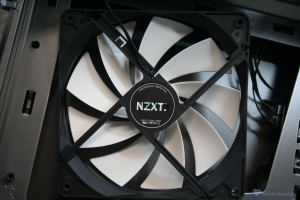 00063 NZXT_PHANTOM630